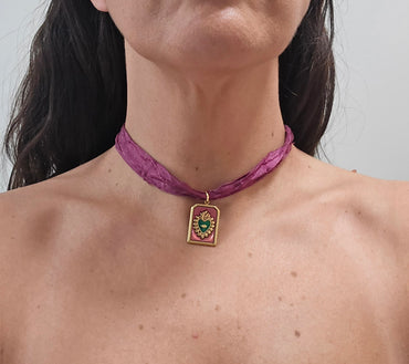 Collar seda burdeo