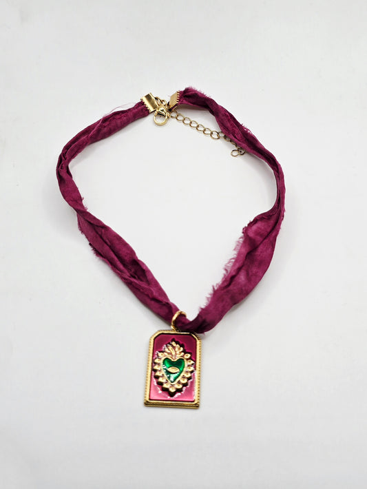 Collar seda burdeo