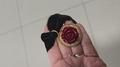 Chocker Terciopelo con colgante bordado