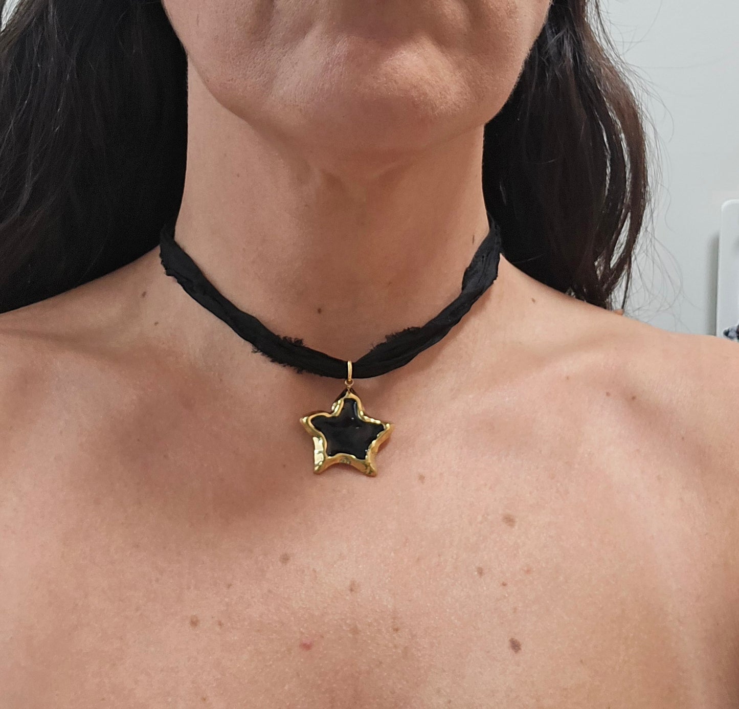 Collar seda negro