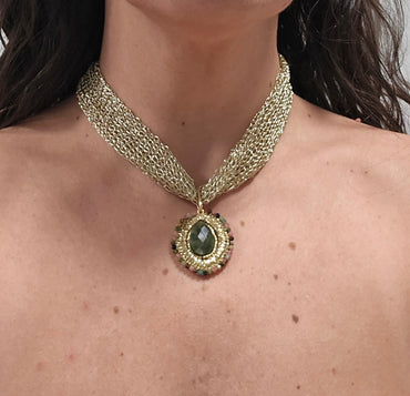 Collar Tejido con colgante Bordado con turmalina