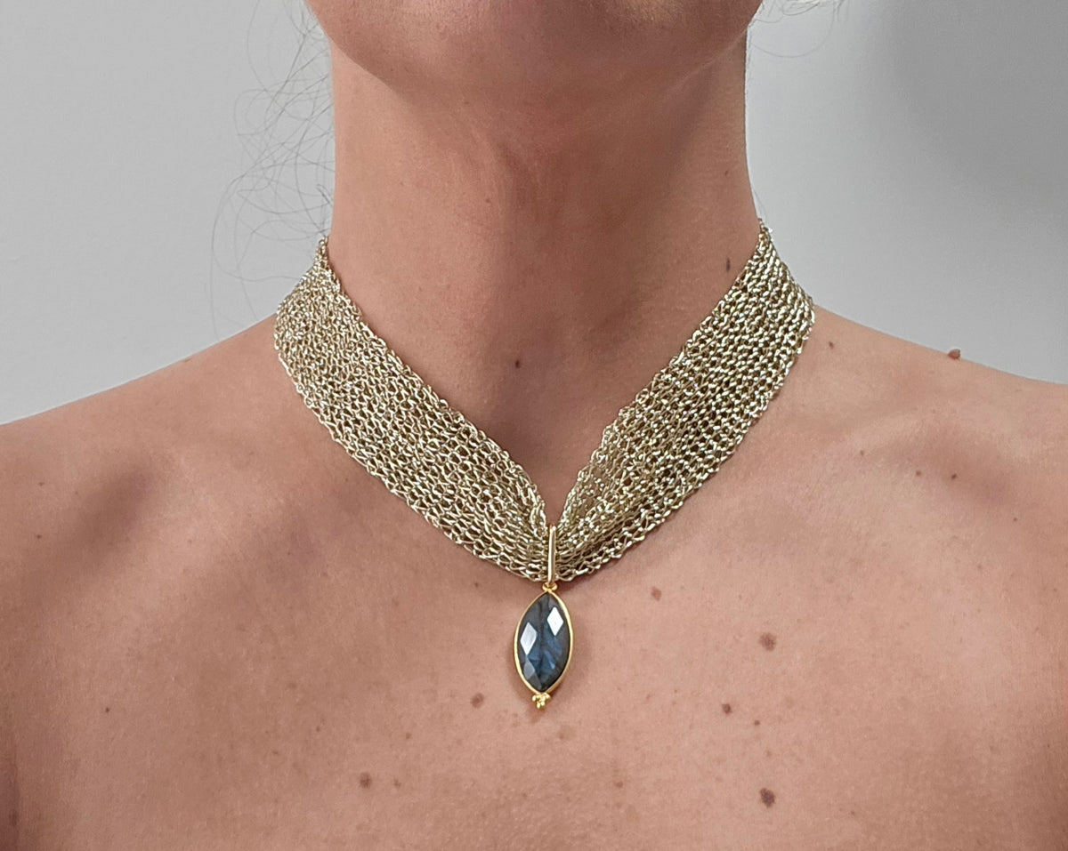 Collar Tejido con colgante