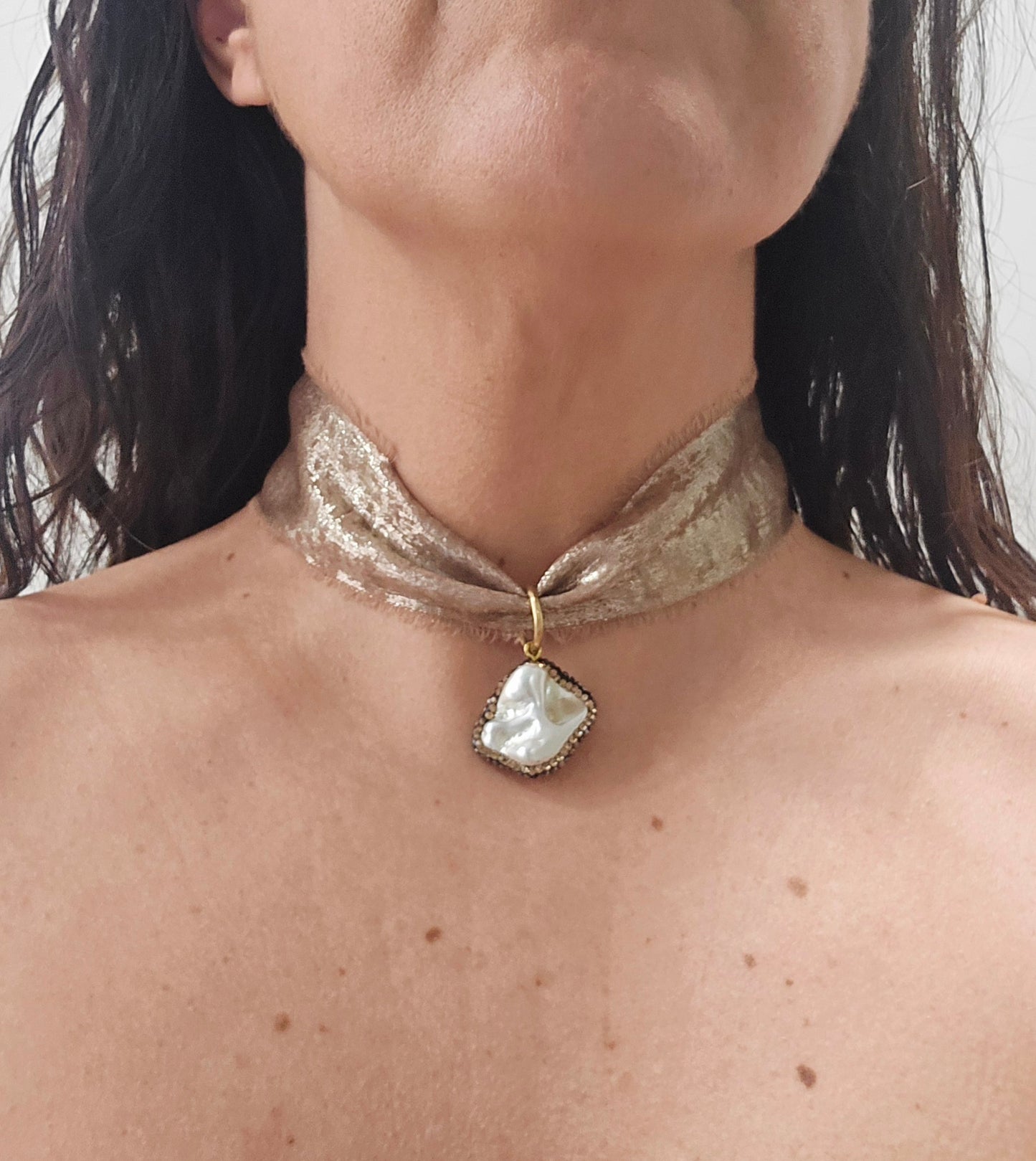 Chocker Tela