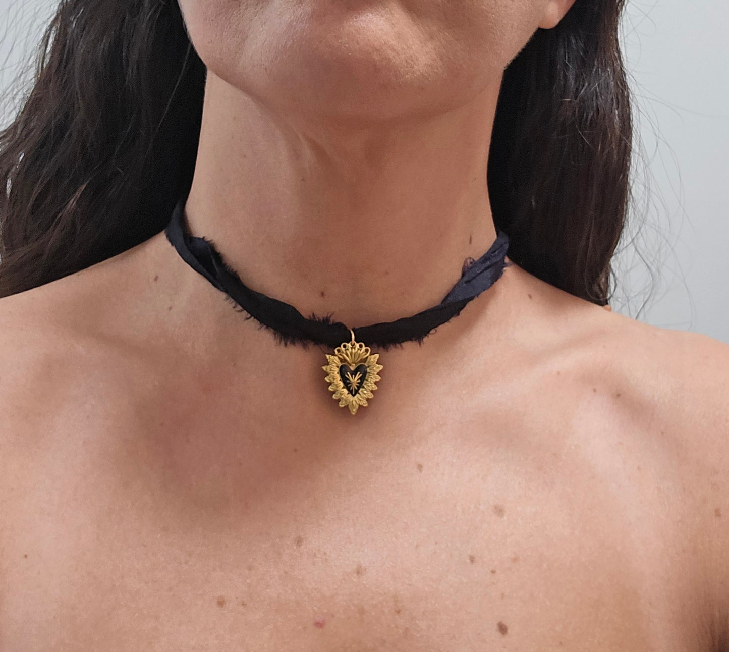 Collar seda negro
