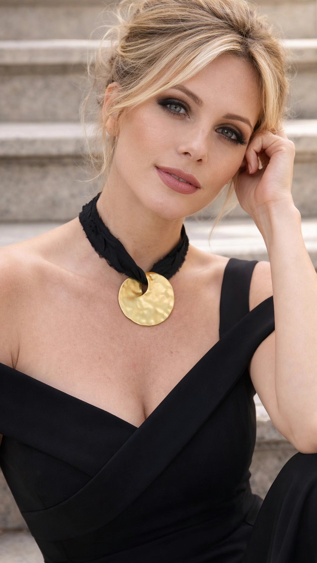Collar seda negro