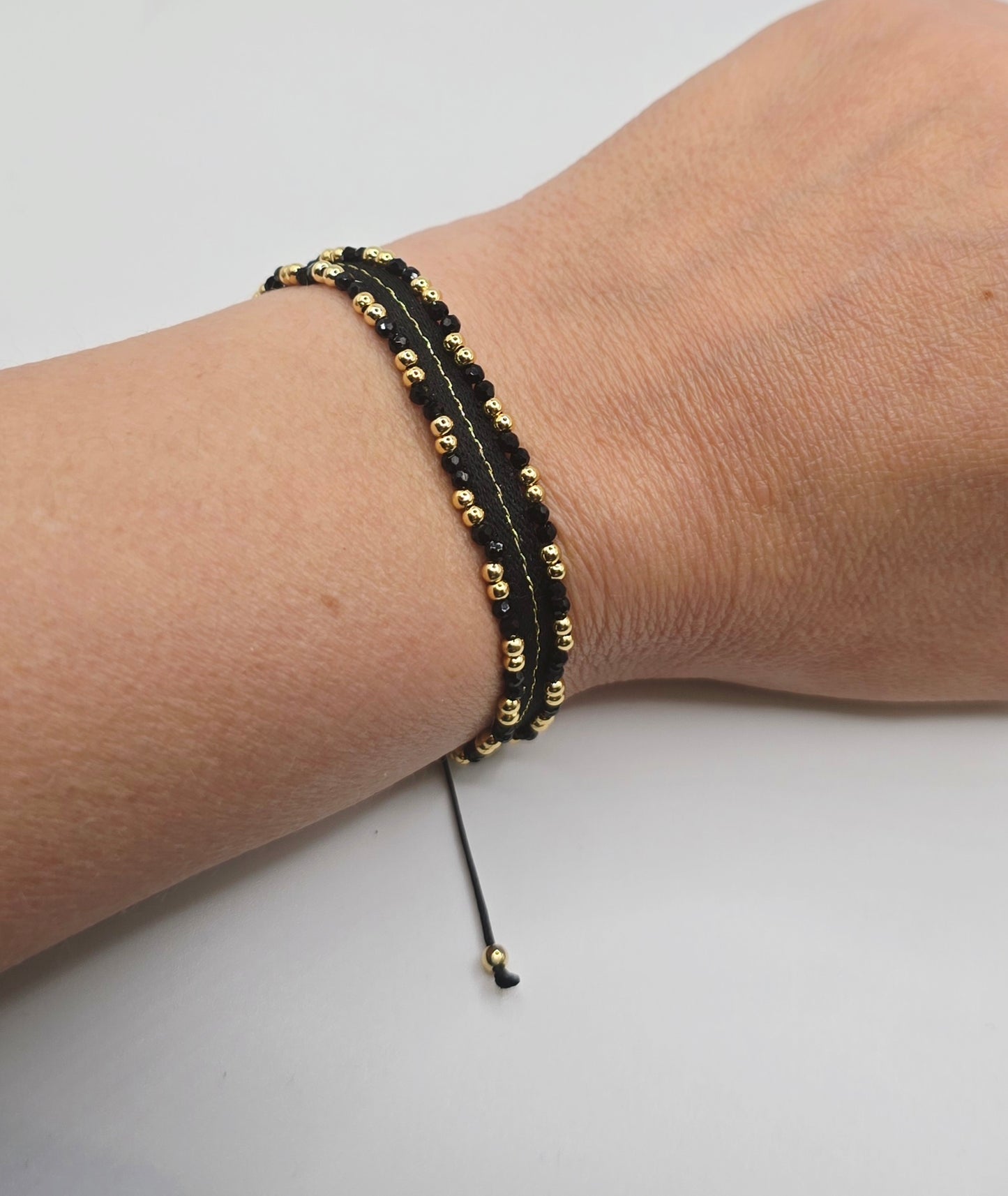 Pulsera negra