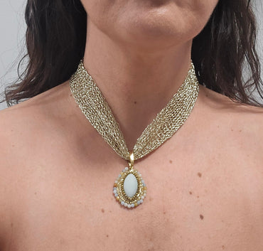 Collar Tejido con colgante Bordado con Amazonita