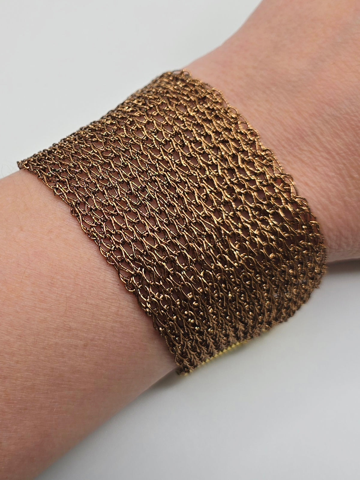Pulsera Tejida Ancha café cobre