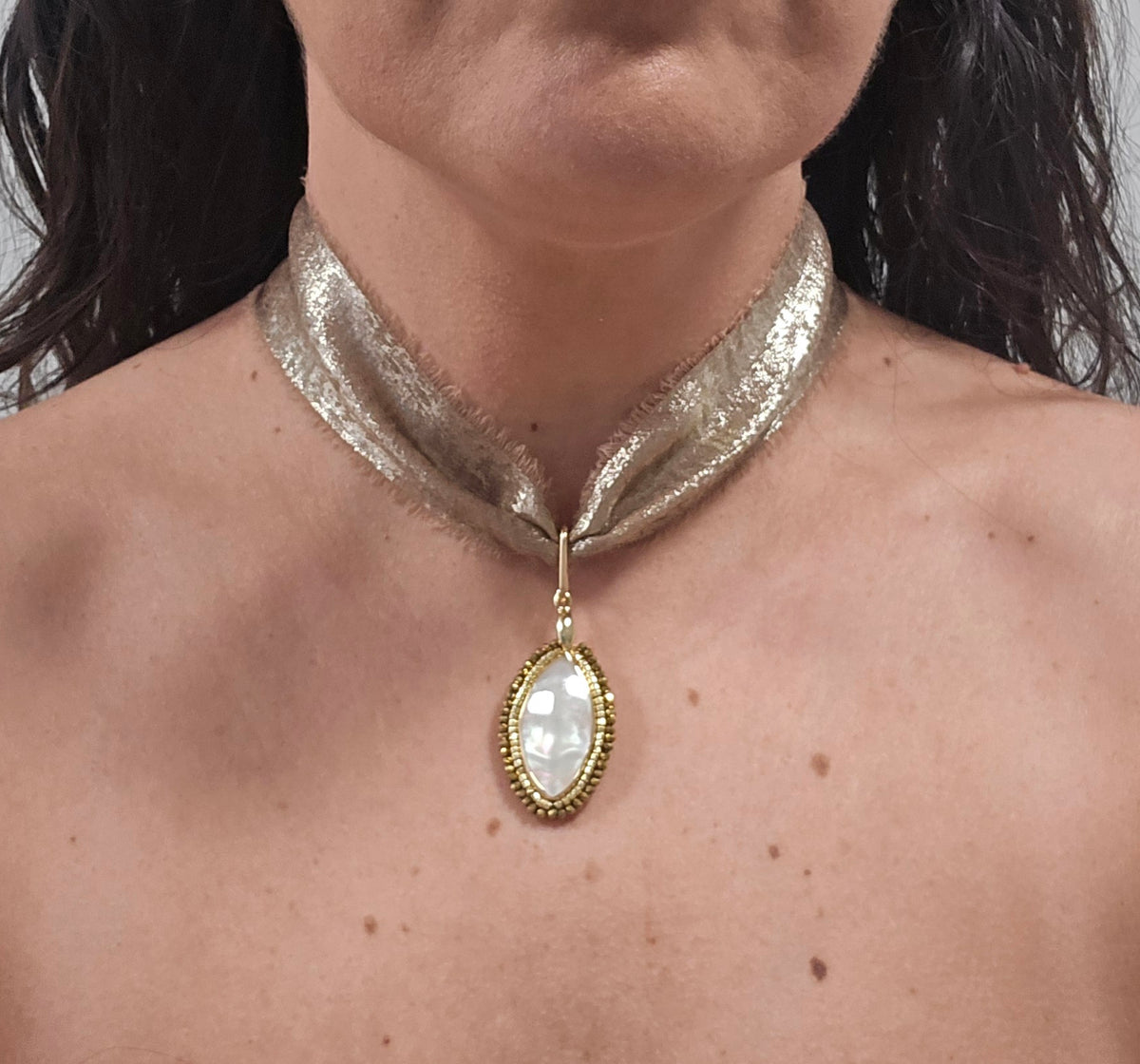 Chocker Tela