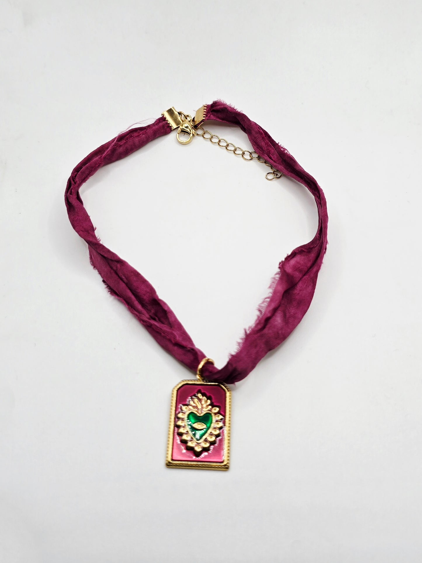 Collar seda burdeo